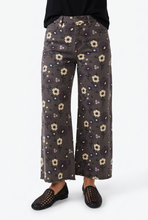 Floral Fancy in Ash