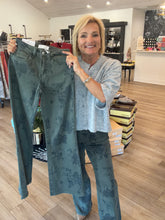 Mia Floral Jean